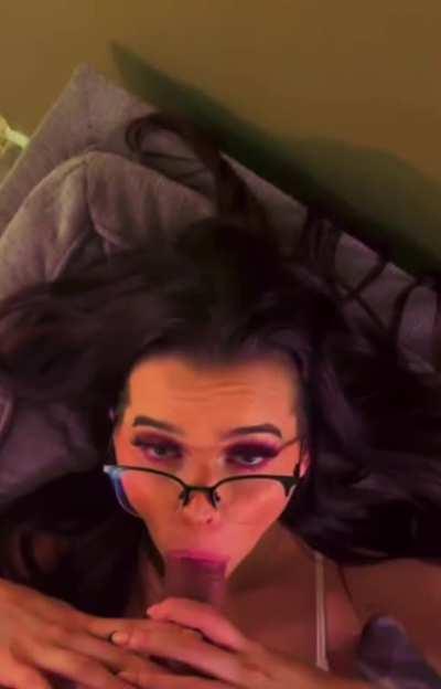 just lending my mouth to a friend in need 😇