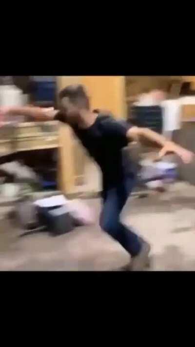 WCGW to use a ladder assembled like that?