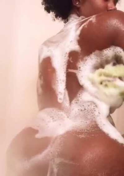 Get 9GB Contents of this Baddie in Comment⬇️⬇️