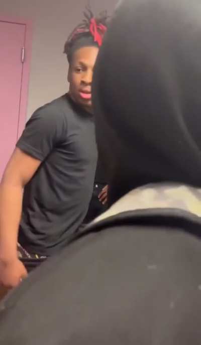 Guy Fight - Two Men Throw Hands During Fist Fight 1v1 Fight [BLOOD WARNING] (NSFW)