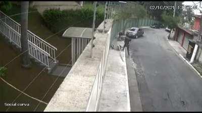 Getting saved from mugging unexpectedly