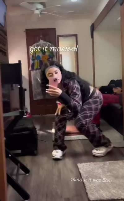 Ice spice warming up