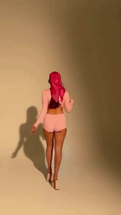 Most beautiful young lady | Instagram | April