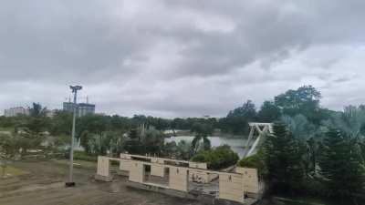 My First Timelapse! Kolkata Skies in Motion