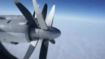 Tupolev Tu-95MS restarts its engines in flight