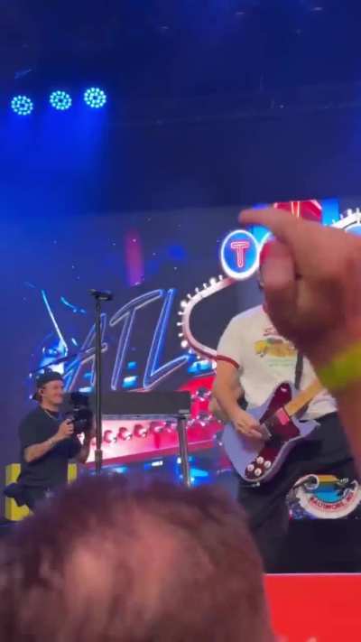 Who else caught the All Time Low pop up show in Las Vegas ??