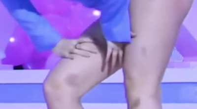 Sana and momo ass cloused 