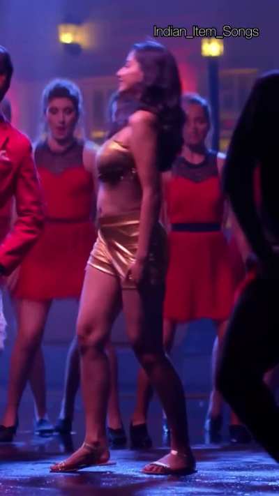 Meenakshi Chaudhary hot 4K vertical edit 🔥