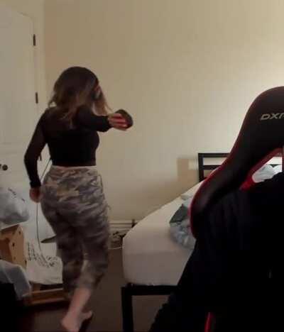 Pokimane's ass is insane