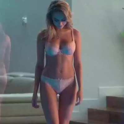 Ester Exposito (elite)