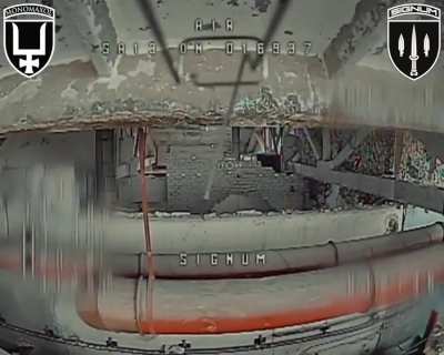 Ukrainian fiber-optic FPV drone skillfully flew trough a building to hit a hidden Russian tank. SIGNUM Battalion, Lyman-Siversk direction. 23.10.2025