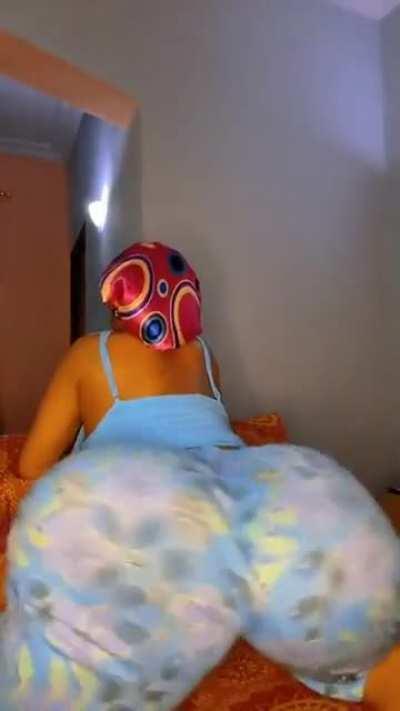 🍑😵 Daaayummm😵