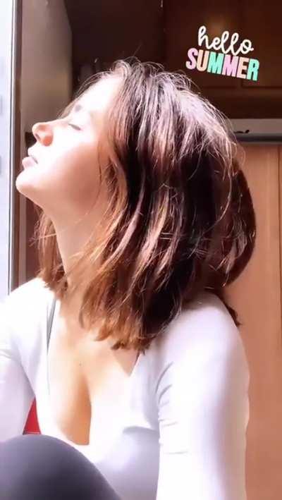 Ana de Armas is a perfect combination of cute and sexy