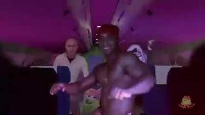 No sé qué que decir de este video... Solo míralo 😂