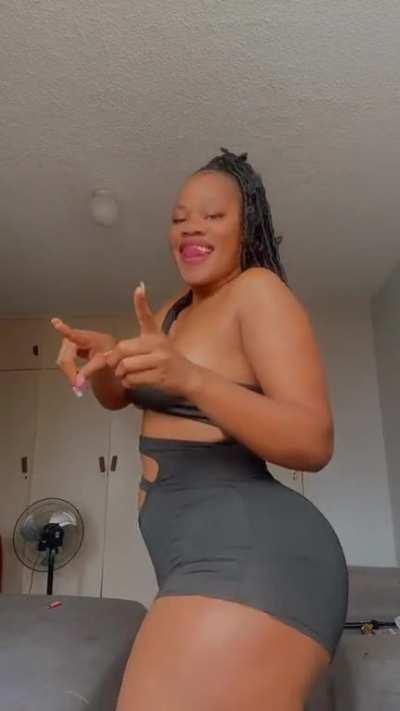 Zotata but hotter. (@yanos_make_her_dance)