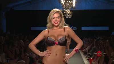 K@te Upton Runway Bounce #2