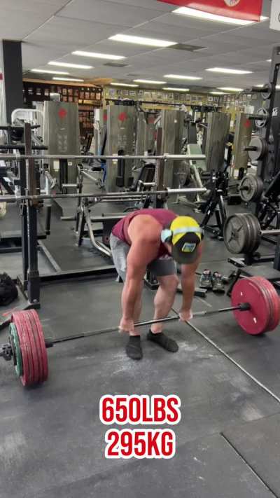 650lbs x 1 Kabuki bar PR. I still despise this bar but it’s getting better. 
