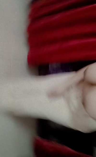 How about I make your boring Wednesday Horny AF! 😈