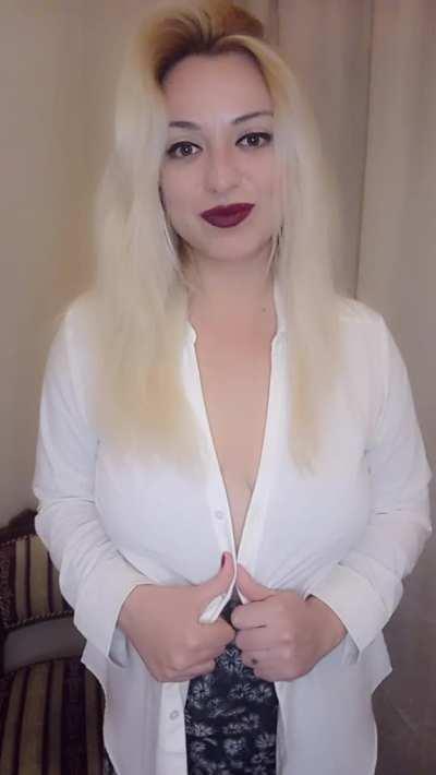 Would u like to cum home to this view, daddy? 💕💖