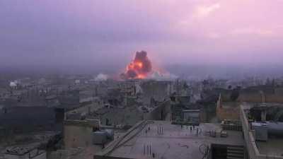 Truck explodes in Syria