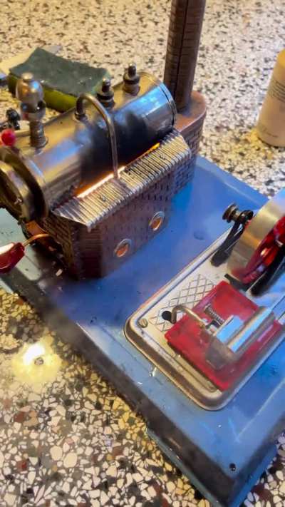 Steam engine not running