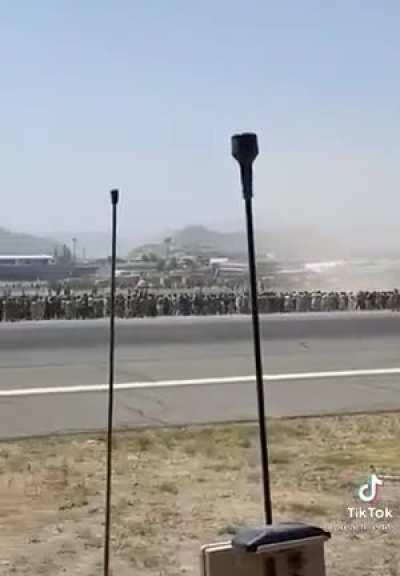 Video from yesterday, things seem to be under control at Kubal Airport today. 🙏🏻🙏🏻