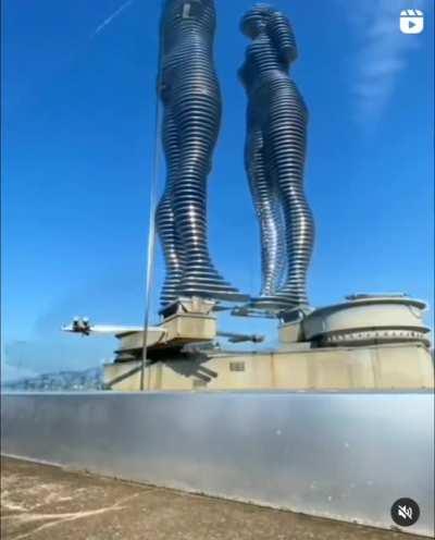 The largest variable capacitor in the world.