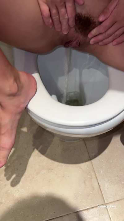 If I spread my pussy I pee better