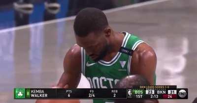 [Highlight] Nets fans chanting “Kyrie better” when Kemba’s at the line