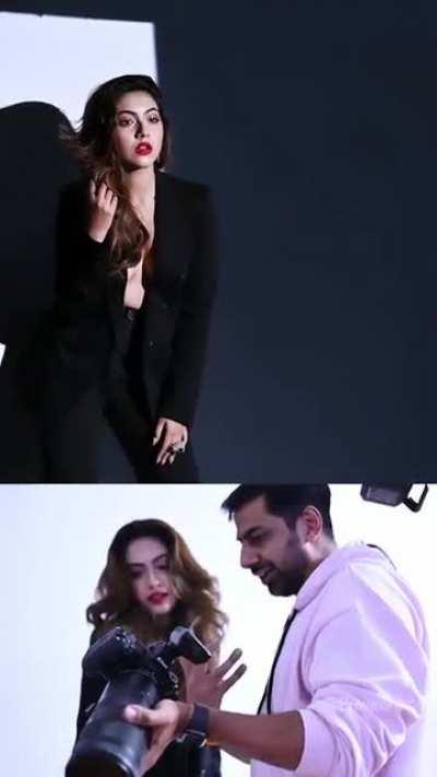 Reem Sameer Shaikh Barely crossed 18th and Goes Bold and Posing Bralesss Giving Peeks of her Side boob Setting up the Bar High for Rest of Teens of Tv Industry