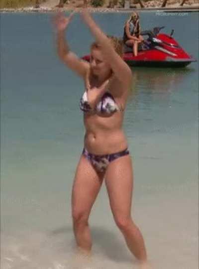 Does anyone else think Renee would be perfect for blacked?