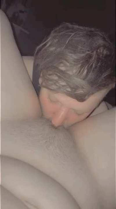 eating my unshaved pussy <3