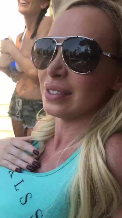 Abella Danger Showing Her Deepthroating Skills to Nikki Benz, August Ames and Alexis Texas Behind The Scenes (Audio)