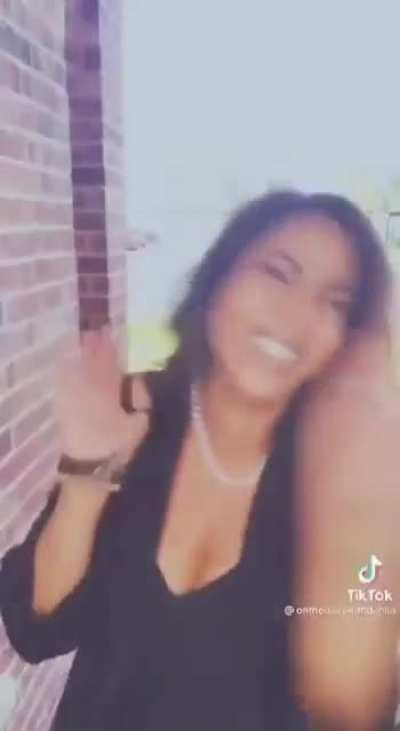 When Kamala Harris Goes Door To Door. This is actually pretty accurate!