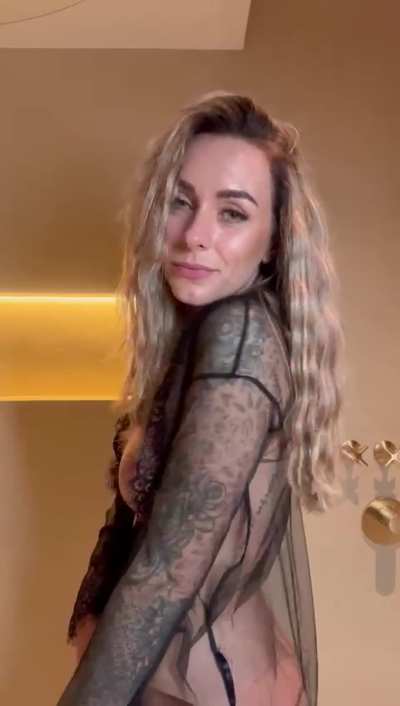 Could you even entertain me for at least an hour? (Dutch, 35yo)
