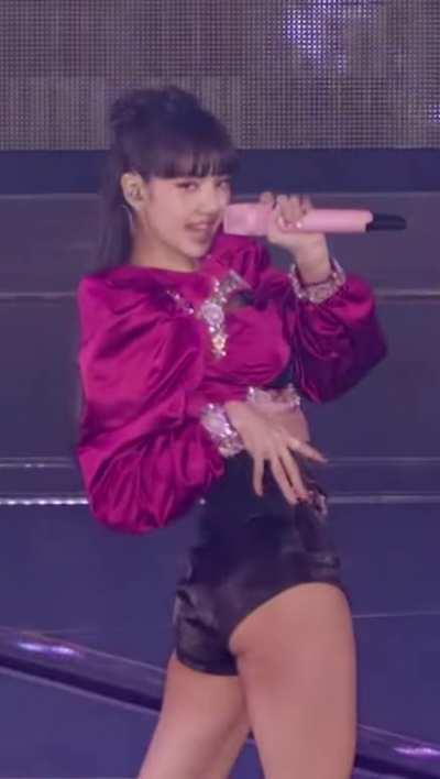 Their choreographer and stylist deserve a raise 🍑