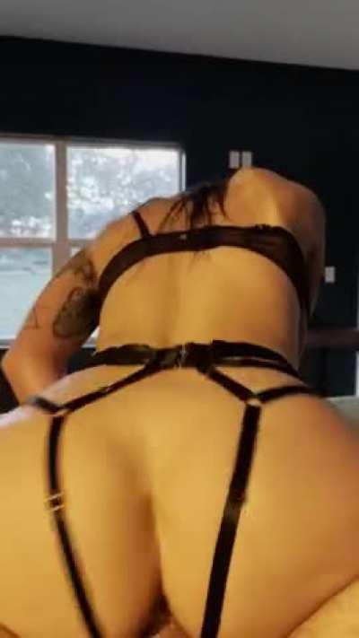 You like my straps😜