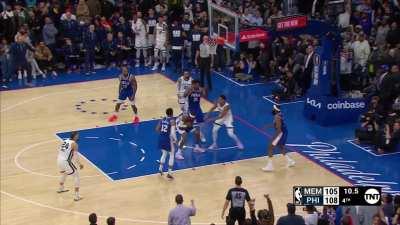 [Highlight] The Memphis Grizzlies miss three game-tying 3s in a row