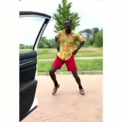 This guy and his moves sure brought a smile to my face