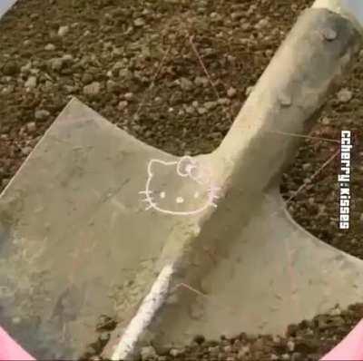 Don't go kitty kitty 🥰