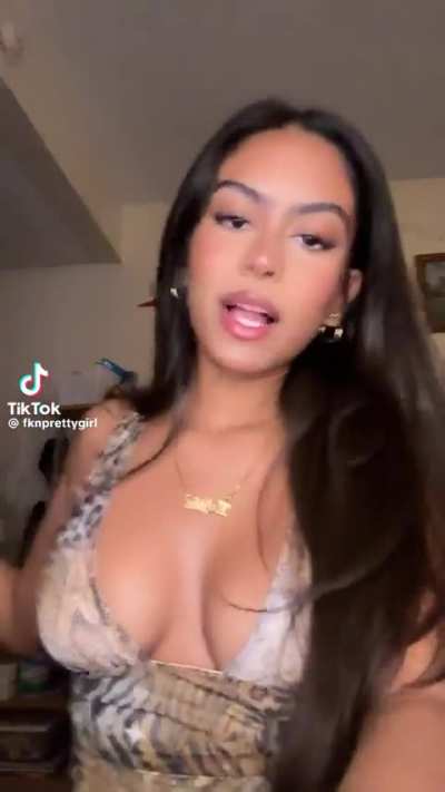 Wanna cum on her tits so bad