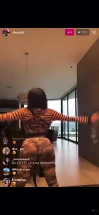 I’ll be posting as often as I can guys so stay toon 🍑