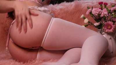 Tell me how I can be YOUR dream girl