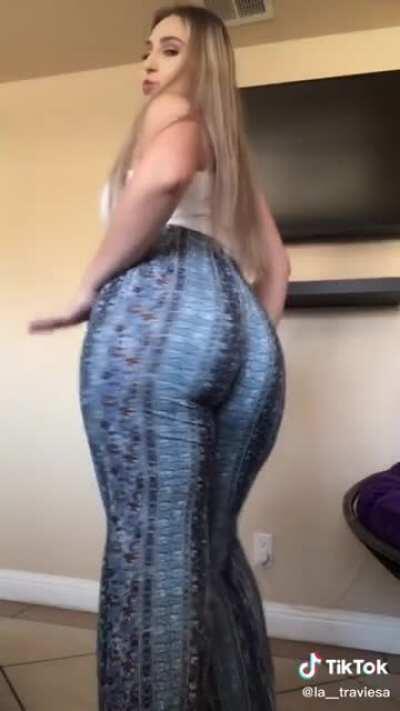 Soft & Jiggly 66 (Move It Ma) 😏🍑😍