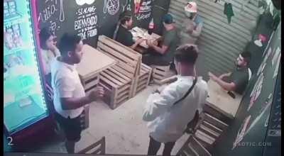 WCGW trying to purloin a cafeteria in Colombia