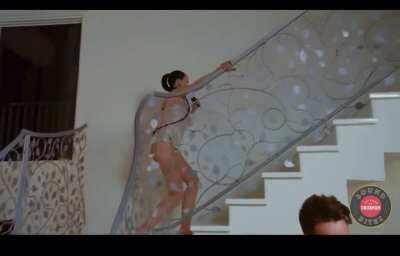 Concluding her live show on YouTube