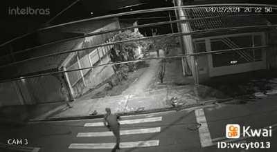 Brazil: cat running from the dog, burglar running from the police, and a guy running from his wife (SFW)