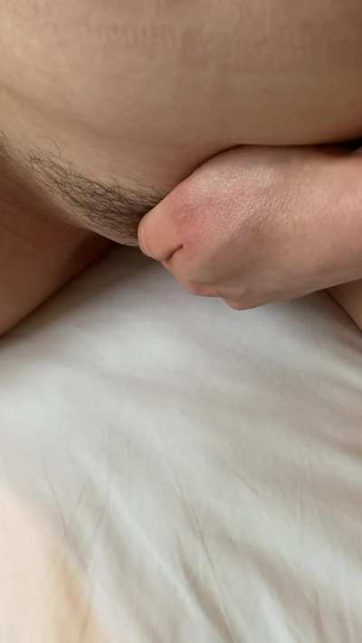 I was humping my pillow and really needed to pee… 🥺