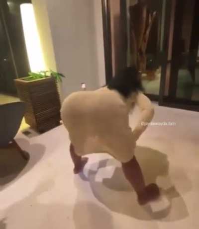Classic twerk