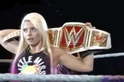 Thanks cameraman..🍑